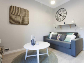 52ROC1069 - New 2BR Flat near Plaza Espana